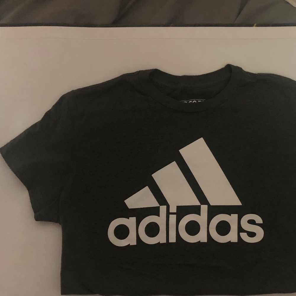 Adidas t shirt